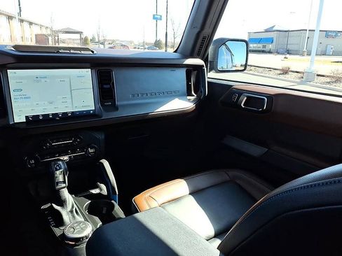 Used 2023 Ford Bronco Outer Banks image 22