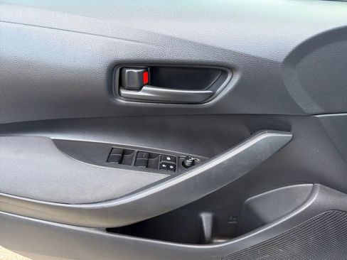 Used 2022 Toyota Corolla LE FWD image 16