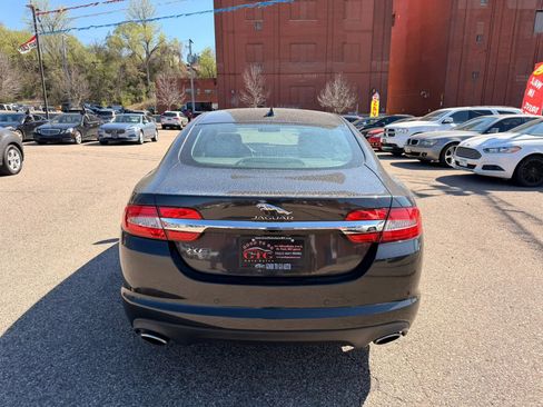 Used 2015 Jaguar XF Premium RWD image 4