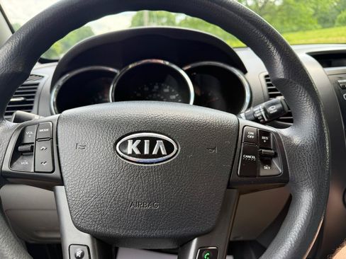 Used 2012 Kia Sorento LX w/ Convenience Pkg AWD/4WD image 7