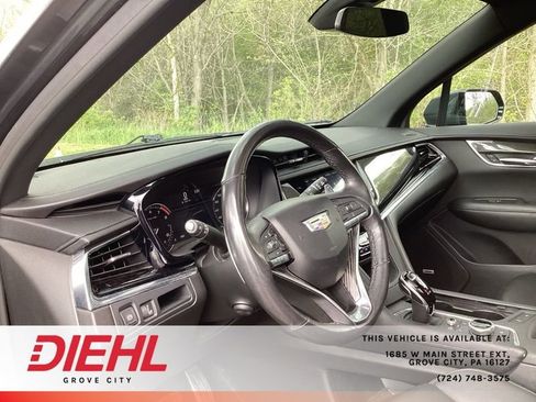 Used 2021 Cadillac XT6 Sport w/ LPO, Floor Liner Package AWD/4WD image 17