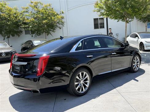 Used 2013 Cadillac XTS Luxury w/ Driver Awareness Package FWD image 5