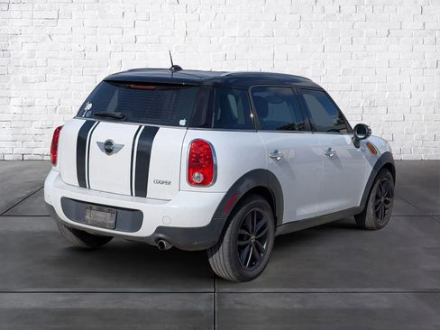 Used 2011 MINI Cooper Countryman image 3