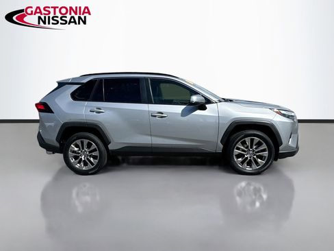 Used 2023 Toyota RAV4 XLE Premium FWD image 10