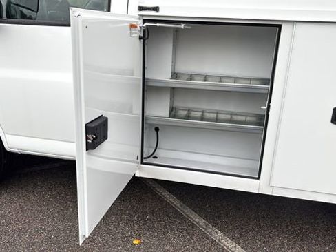 New 2025 Chevrolet Express 3500 Work Van w/ Power Convenience Package image 20