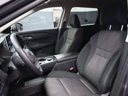 Used 2025 Nissan Rogue SV AWD/4WD image 18