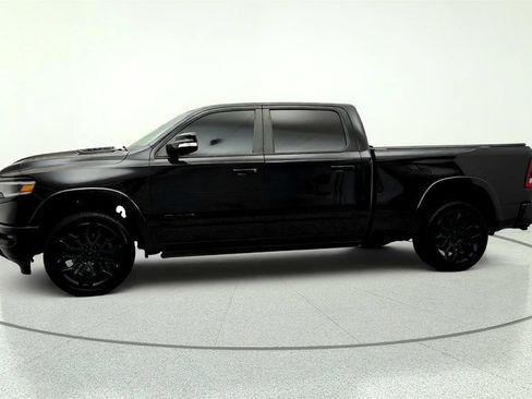 Used 2020 RAM 1500 Limited w/ Black Appearance Package AWD/4WD image 8