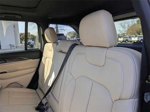 New 2026 Jeep Grand Cherokee Limited w/ Luxury Tech Group II image 29