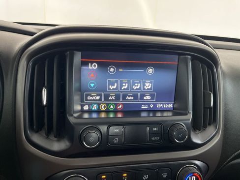 Used 2022 GMC Canyon AT4 image 71