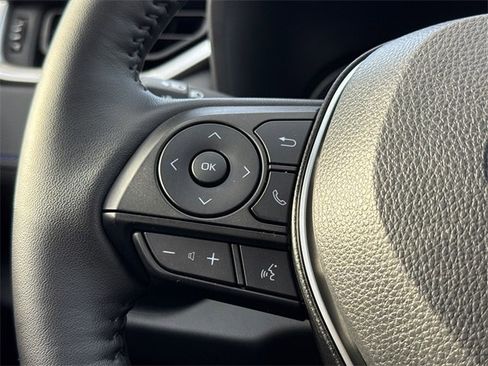 Used 2025 Toyota RAV4 SE w/ Convenience Package image 28