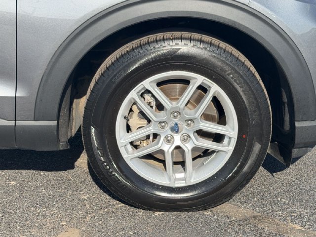 Used 2025 Ford Explorer Active RWD image 12