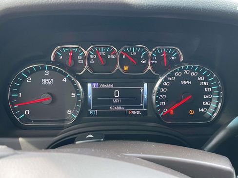 Used 2018 Chevrolet Suburban LT image 20