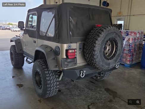 Used 2005 Jeep Wrangler X AWD/4WD image 3