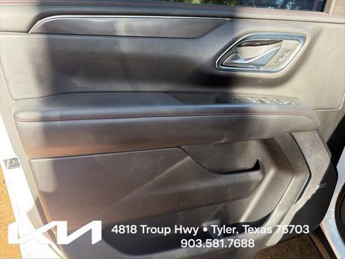 Used 2023 Chevrolet Suburban RST w/ Luxury Package RWD image 15