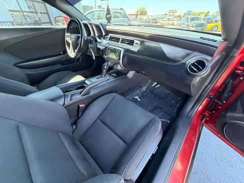 Used 2015 Chevrolet Camaro LT RWD image 13