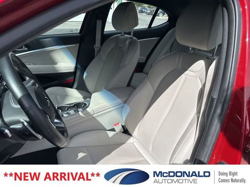 Used 2023 Genesis G70 2.0T AWD/4WD image 13