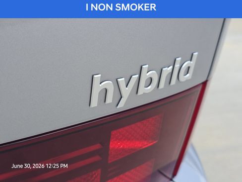Certified 2025 Hyundai Santa Fe SEL FWD image 9