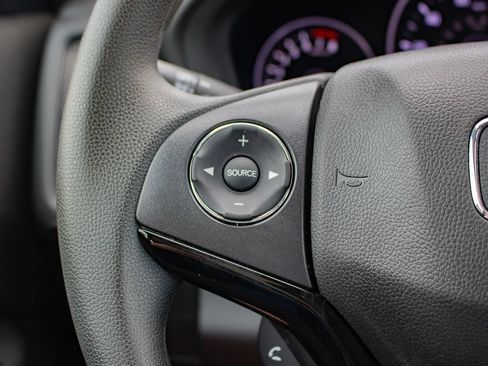 Used 2022 Honda HR-V LX image 22