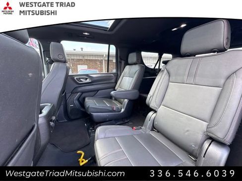 Used 2022 Chevrolet Suburban RST w/ Luxury Package AWD/4WD image 18