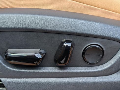 Certified 2025 Lexus RZ 450e image 21