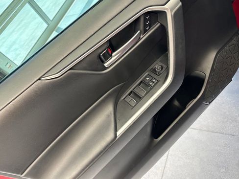 Used 2023 Toyota RAV4 XLE Premium image 16