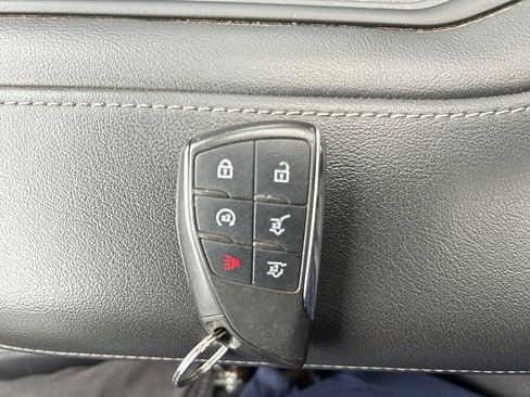 Used 2021 Chevrolet Tahoe Z71 AWD/4WD image 32