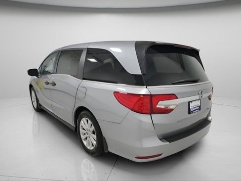 Used 2019 Honda Odyssey LX image 9