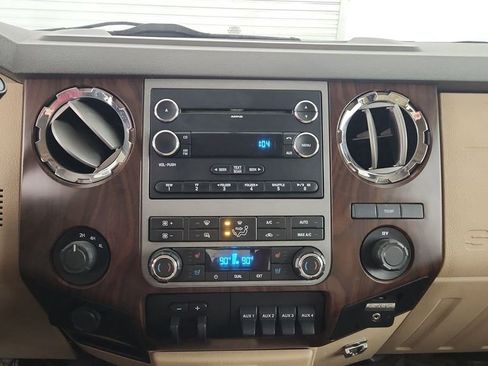Used 2011 Ford F350 Lariat w/ Lariat Interior Pkg image 13