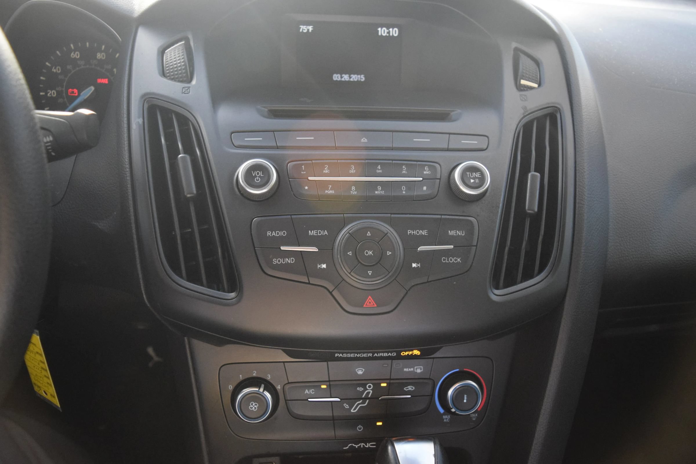 Used 2015 Ford Focus SE FWD image 11