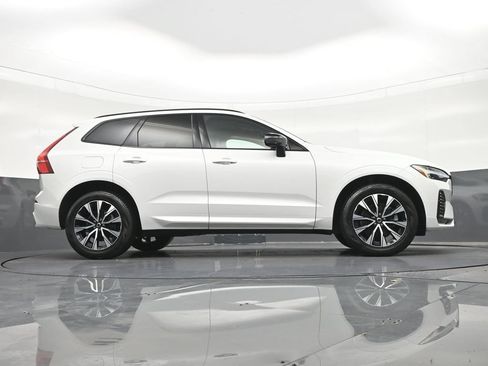 Certified 2024 Volvo XC60 B5 Core AWD/4WD image 25