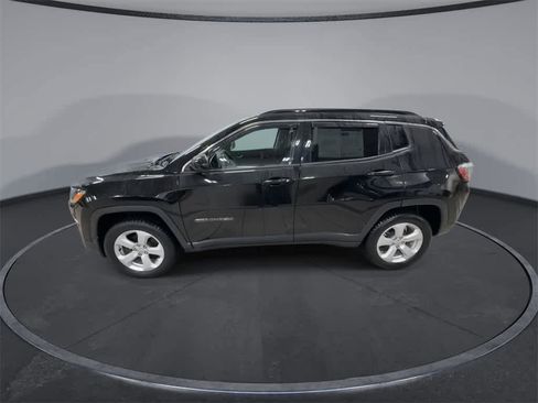 Used 2020 Jeep Compass Latitude w/ Popular Equipment Group image 5
