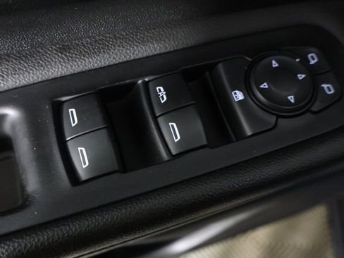 Used 2020 GMC Terrain SLE image 30