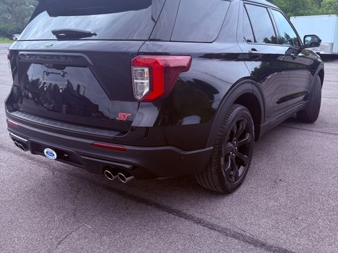 Used 2022 Ford Explorer ST w/ Equipment Group 401A AWD/4WD image 3