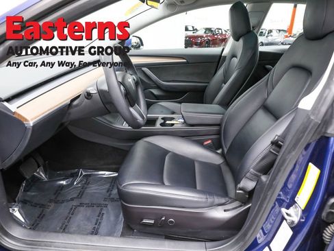 Used 2023 Tesla Model 3 Standard Range image 14