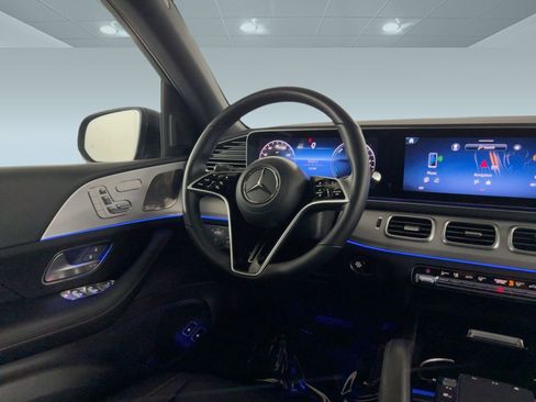 Certified 2025 Mercedes-Benz GLE 450e 4MATIC w/ Winter Package image 28