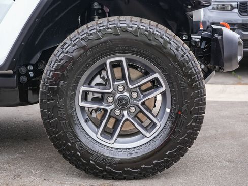 New 2026 Jeep Gladiator Mojave image 14