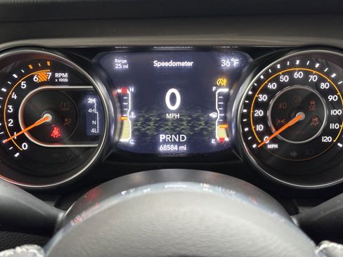 Used 2021 Jeep Wrangler Unlimited Sahara w/ Cold Weather Group image 15