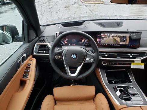New 2026 BMW X5 xDrive40i w/ Climate Comfort Package image 14