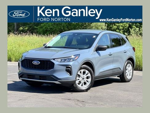 Certified 2025 Ford Escape Active w/ Cold Weather Package FWD image 1