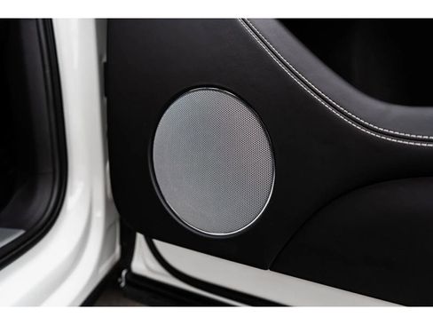 Certified 2022 Bentley Bentayga image 41