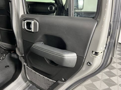 Certified 2022 Jeep Wrangler Unlimited Sahara w/ LED Lighting Group image 31