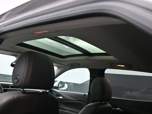 Used 2023 Buick Encore GX Essence w/ Experience Buick Package FWD image 15