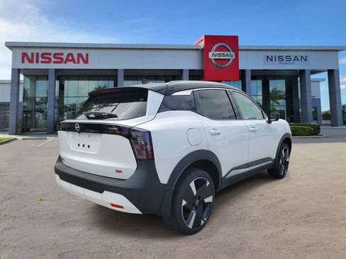 New 2026 Nissan Kicks SR FWD image 2