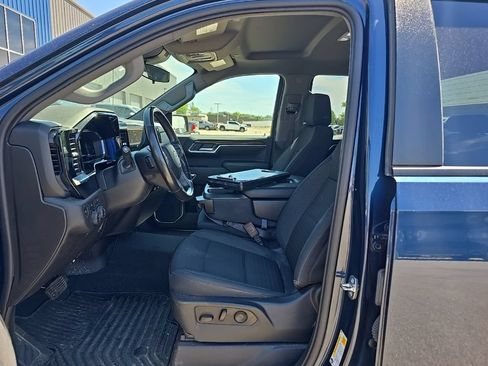 Used 2022 Chevrolet Silverado 1500 LT AWD/4WD image 11