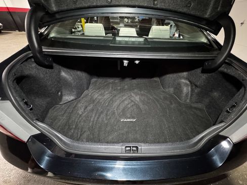 Used 2015 Toyota Camry LE FWD image 14