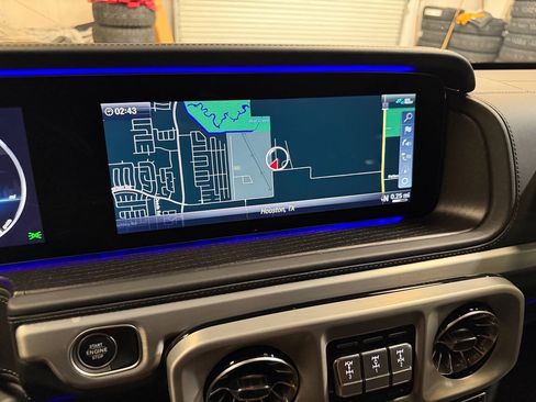 Used 2024 Mercedes-Benz G 550 w/ Final Edition w/ Olive Magno image 10