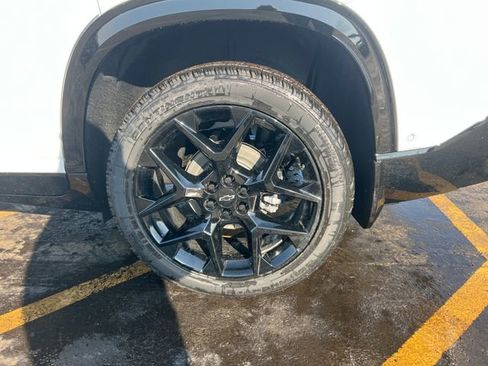 New 2026 Chevrolet Traverse RS w/ LPO, Floor Liner Package image 29