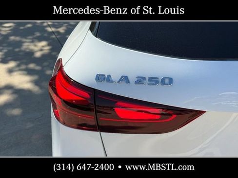 New 2026 Mercedes-Benz GLA 250 4MATIC image 4