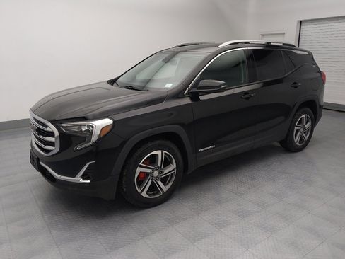 Used 2021 GMC Terrain SLT image 2