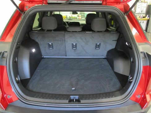 Used 2025 Chevrolet Equinox LT w/ Midnight Edition image 13